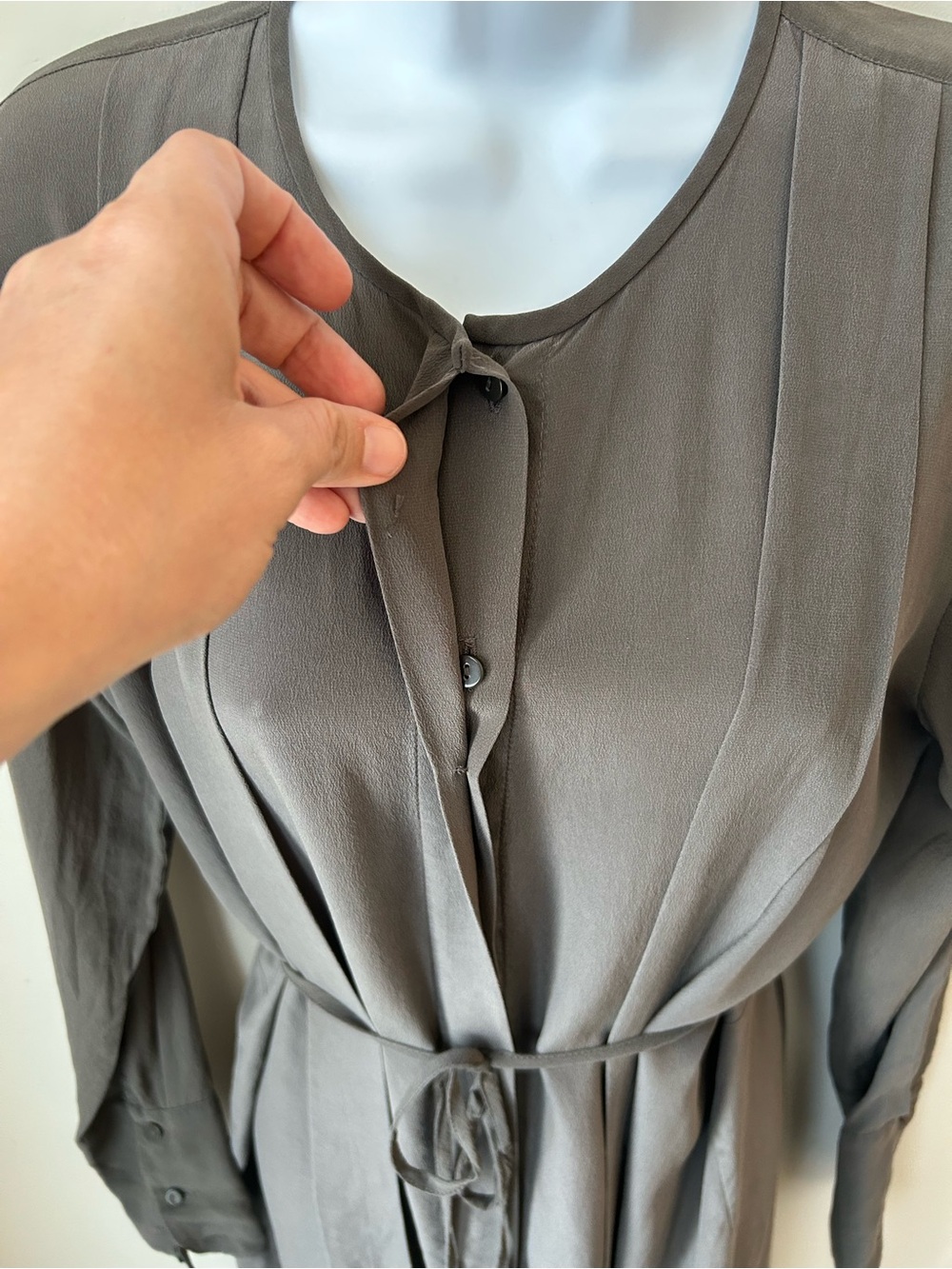 Club Monaco 100% Silk Olive Gray Tie Waist Shirt Dress Tunic - Size 8 - Picture 6 of 16